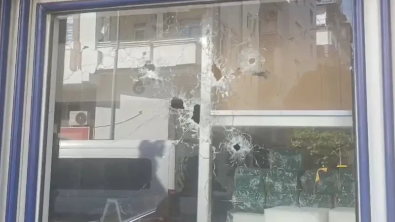 Manavgat'ta Silahlı Saldırı: Herkes Kaçtı, Onlar İzledi! Şoke Eden Anlar
