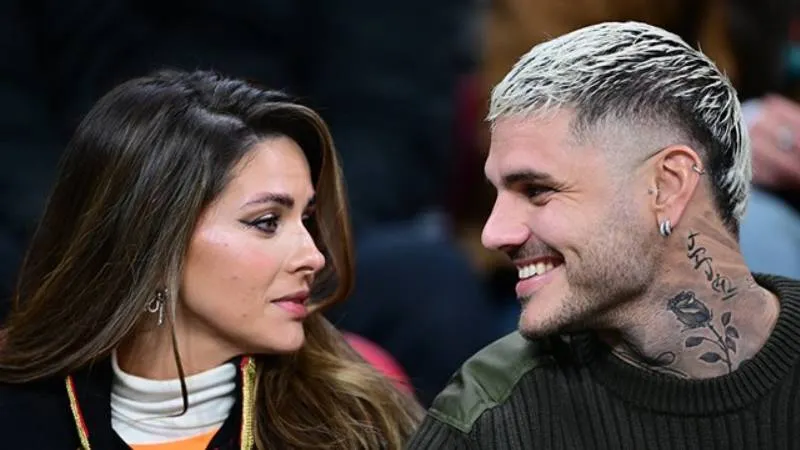 Icardi Şampiyonluk Kutlaması İçin İstanbul'da! Sevgilisiyle Geldi!