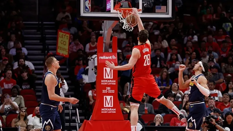 Alperen Şengün'den NBA'de Rekor! Double-Double'la Sezonu Bitirdi!
