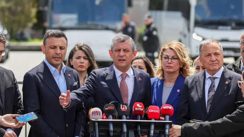 Özgür Özel'den Kritik Açıklama: Sabırla Takip Ediyoruz!
