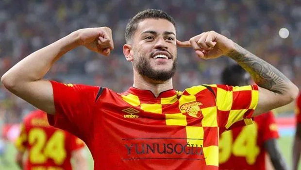Romulo'dan Beşiktaş'a Özel Tarife! Göztepe'nin Yıldızı Coşuyor
