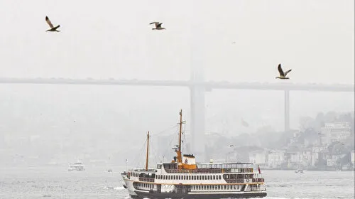 İstanbul'u Sis mi Yuttu? Şehirler Neden Görünmez Oldu?