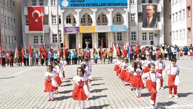 23 Nisan Coşkusu: MEB'den Çocuklara Özel Şenlik!