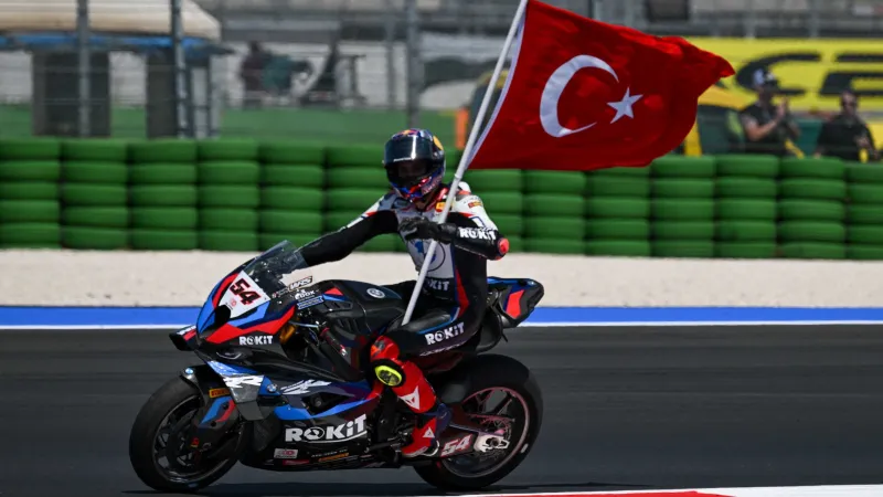 Toprak Razgatlıoğlu'na Şok Teklif! 2 Milyon Euro Reddedilecek Mi?