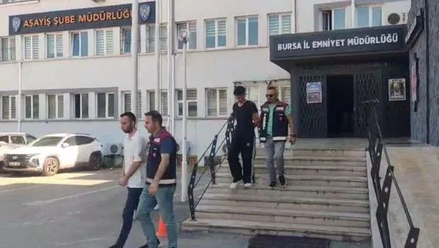 Savcıyız dediler, 700 bin liralık "Altın dolandırıcılığı" yaptılar