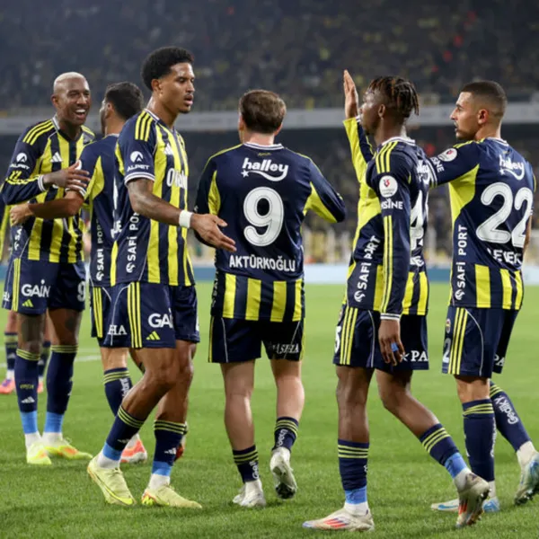Fenerbahçe'de Alarm Zilleri Mi Çalıyor? Yazarlar İkinciliği Bile Zor Diyor!