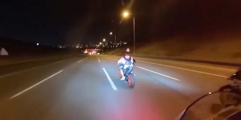İstanbul'da Motosiklet Terörü! 17 Sürücüye Şok Ceza!