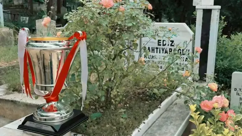 Eskişehirspor'dan Duygulandıran Vefa: Kupa Tükenmiş Nefeslere Hediye!
